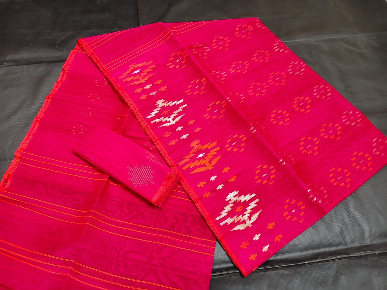 meron jamdani saree with blouse piece
