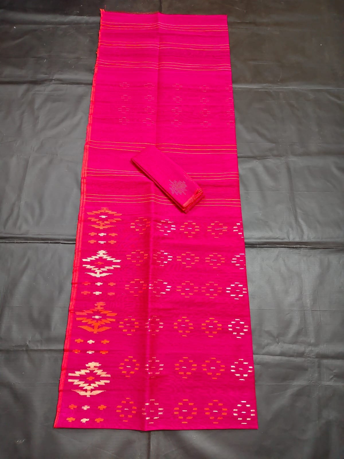 meron jamdani saree with blouse piece meron jamdani saree with blouse piece