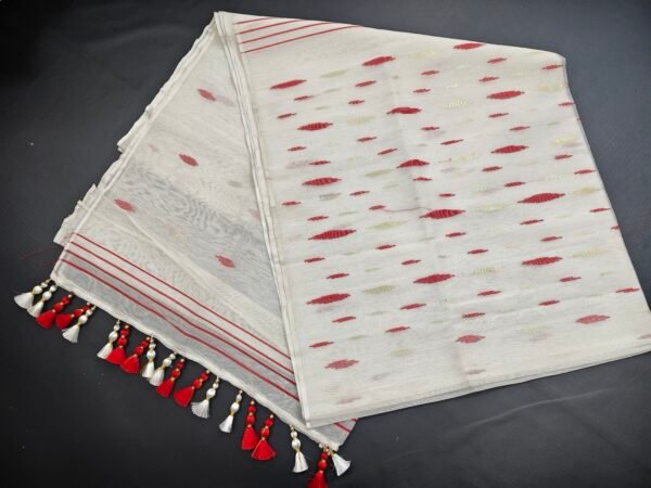 সাদা (white) কালার জামদানি শাড়ি